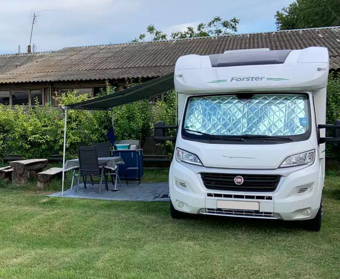 camping